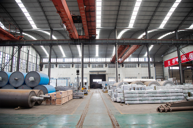 Production hall featuring kraft paper machines at FRD